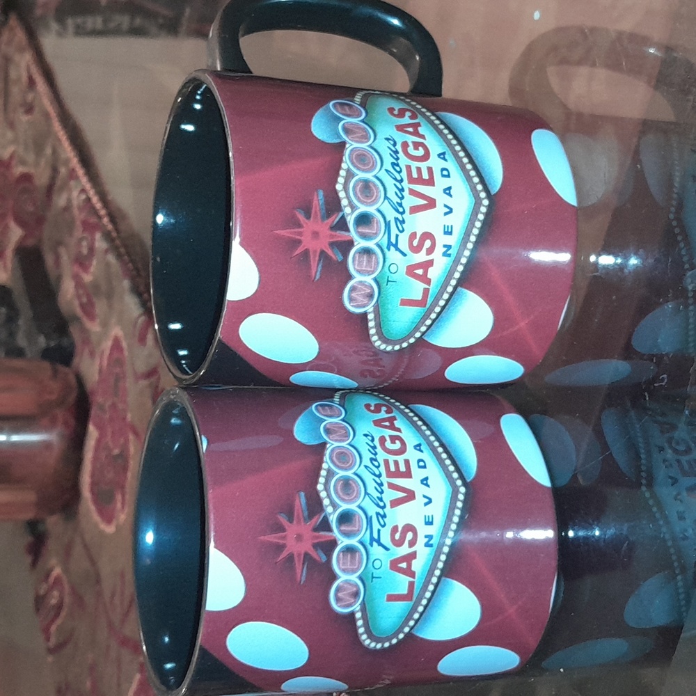 🌺2 VEGAS Mugs